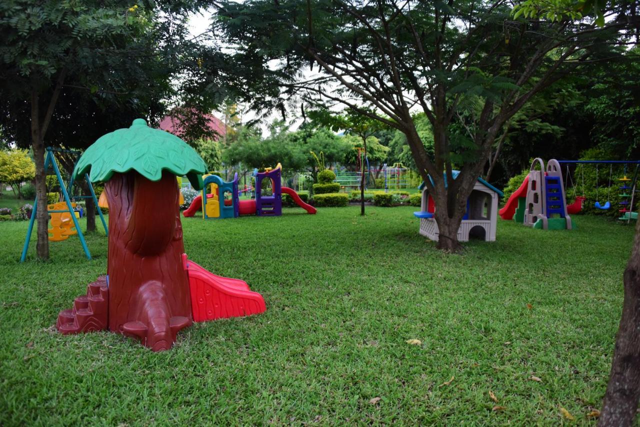 Fun Retreat Resort, Hotel And Ayurveda Spa 아루샤 외부 사진
